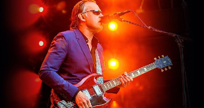 Joe Bonamassa Returns to The Amp